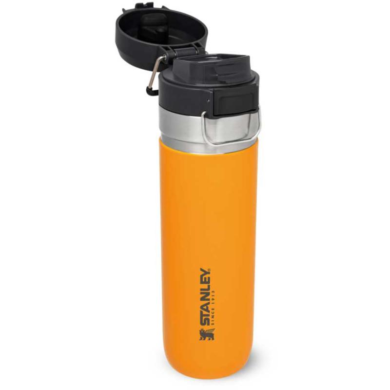 Stanley Quick Flip Water Bottle 0.7L capacity Saffron